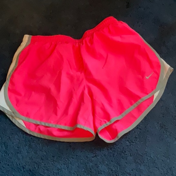 Pink Nike shorts - Picture 3 of 3